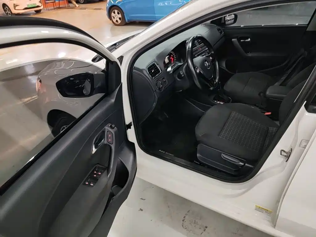Volkswagen Polo — миниатюра 16