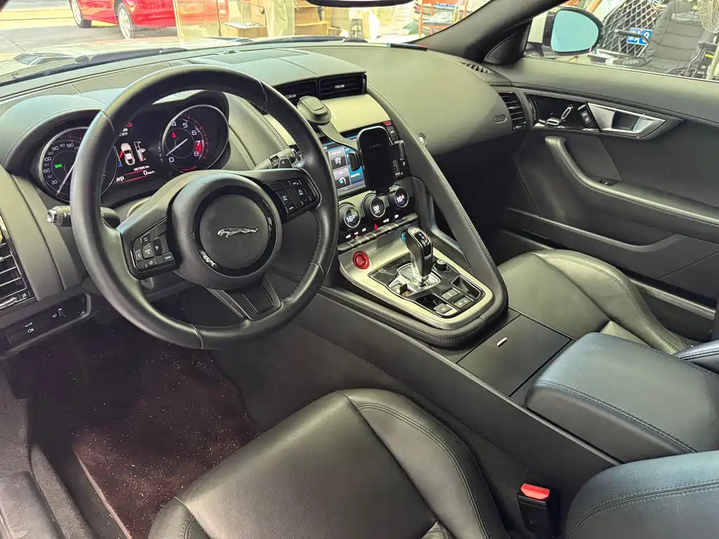 Jaguar F-TYPE — миниатюра 13
