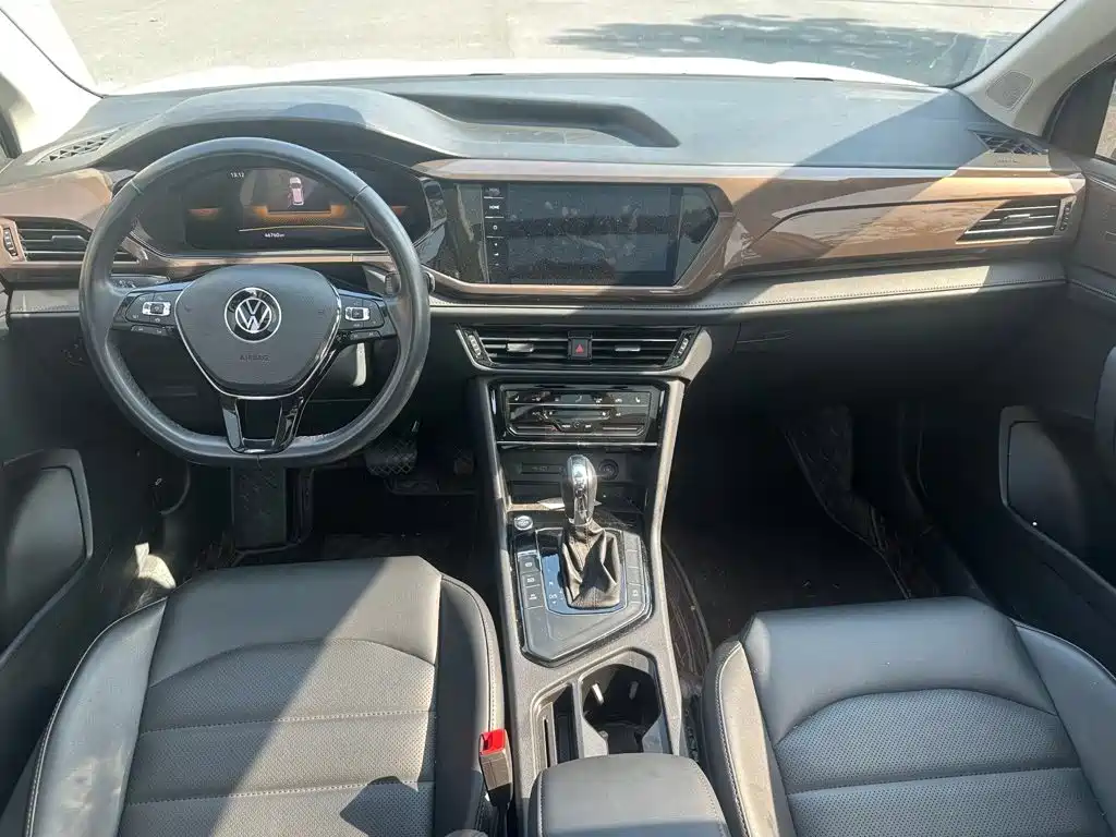 Volkswagen Tharu — миниатюра 7