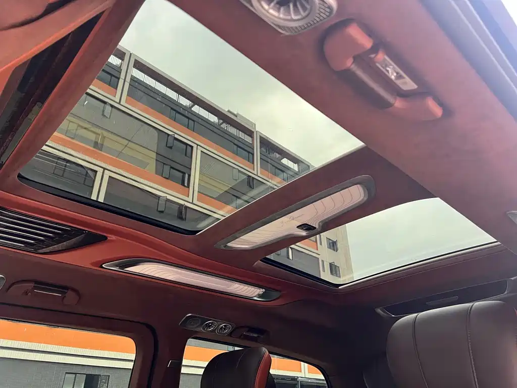 Mercedes-Benz V-Class V 2018 V 260 L Luxury Long Wheelbase VI