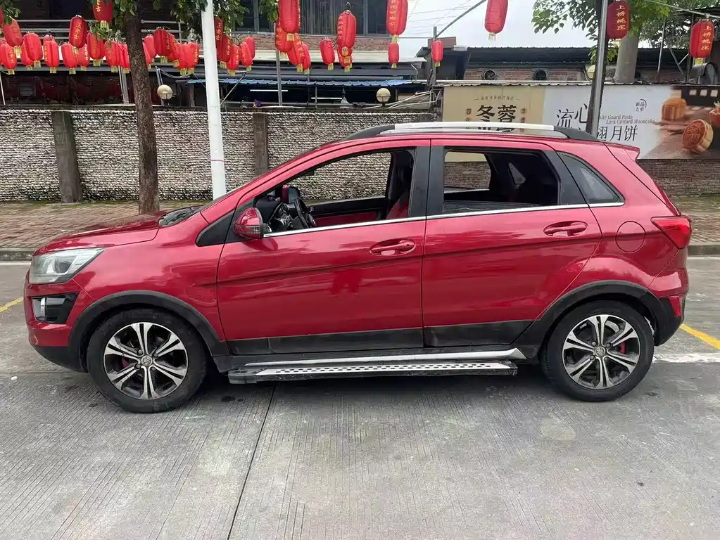 BAIC Senova X25 — миниатюра 8