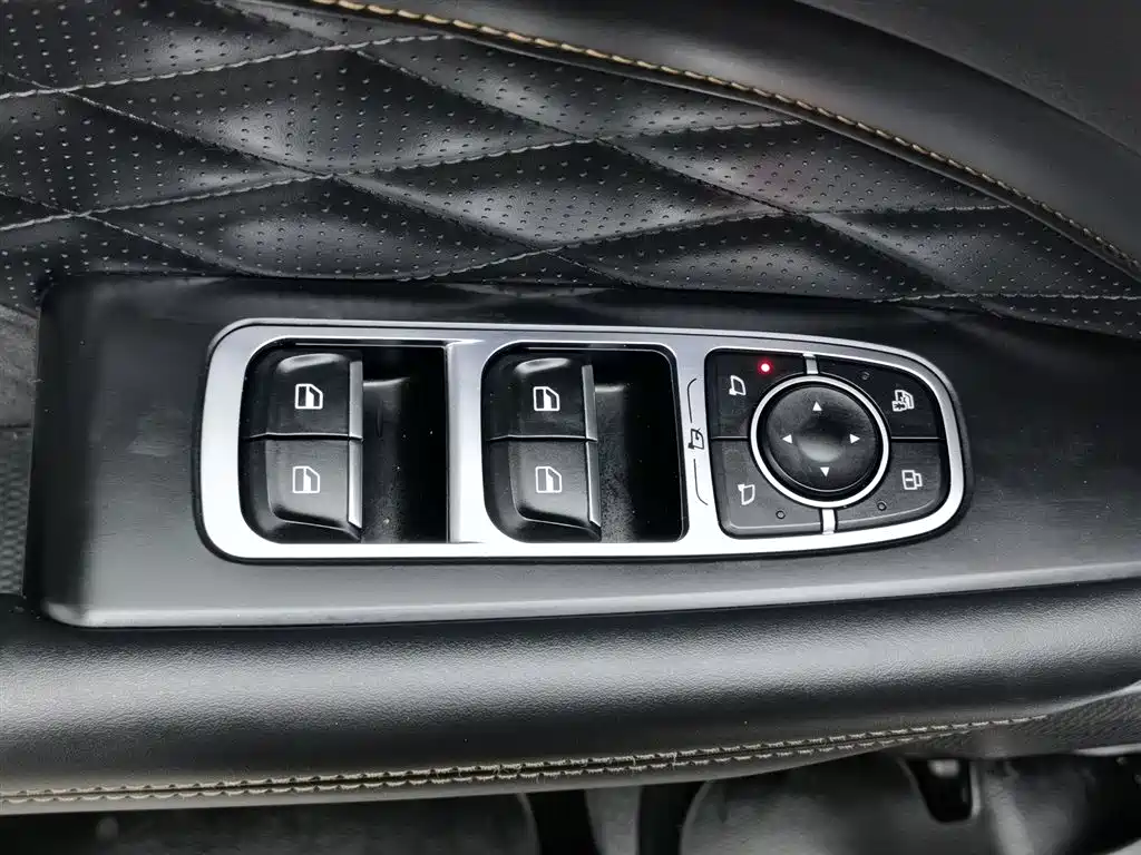 WEI PAI WEI BRAND LATTE DHT PHEV