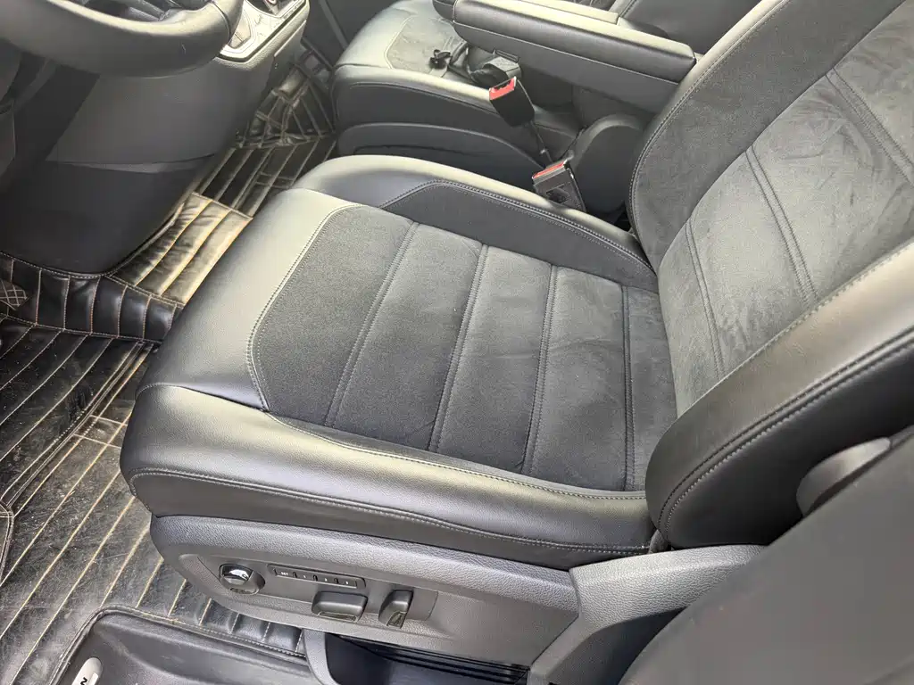 Volkswagen Multivan — миниатюра 6