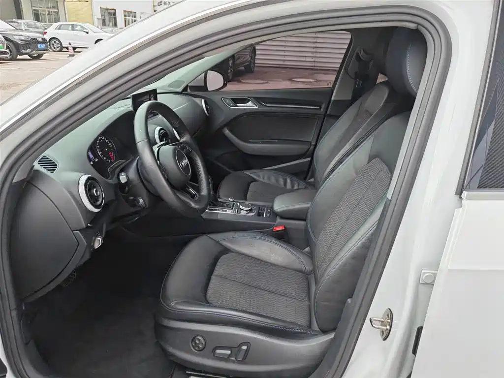 Audi A3 2019 Sportback 35 TFSI Fashion V