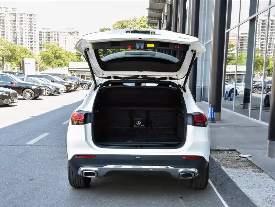 Mercedes-Benz GLA — миниатюра 12