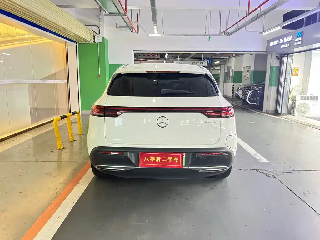 MERCEDES-BENZ EQC