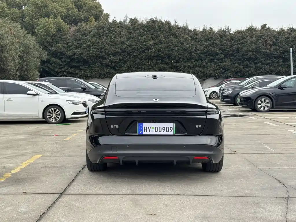 NIO NIO ET5