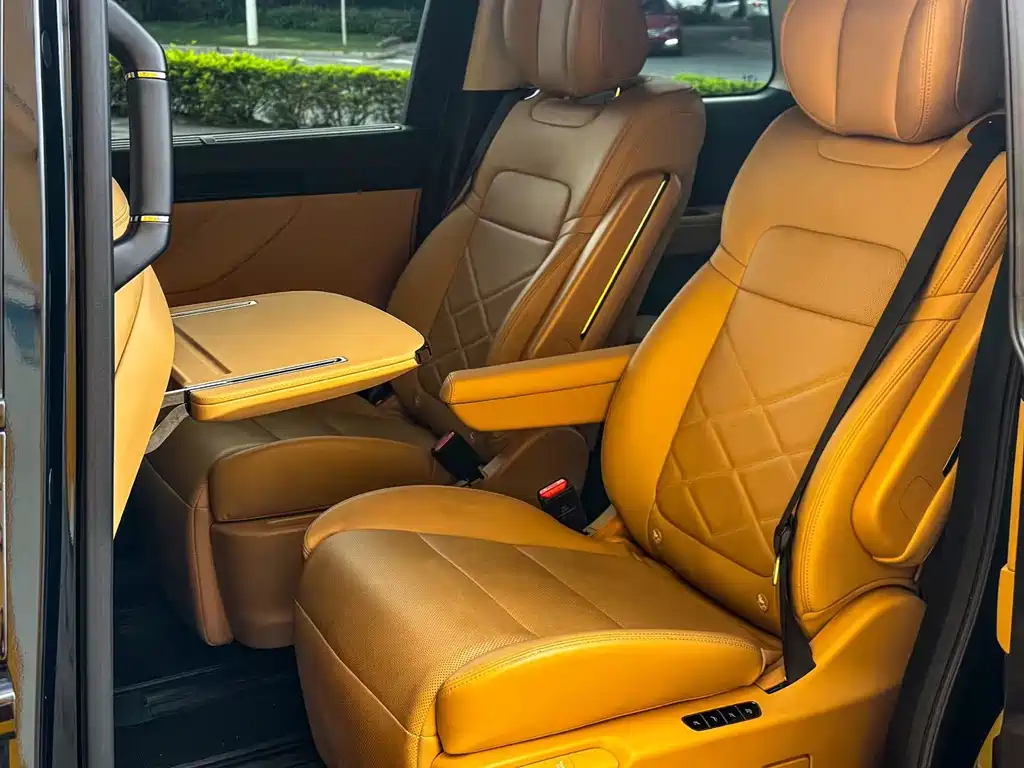 GAC Motor Trumpchi E8 PHEV — миниатюра 6