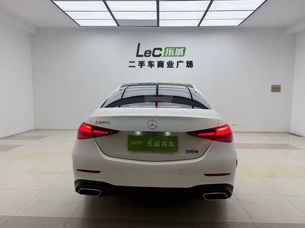 Mercedes-Benz C-Class — миниатюра 7