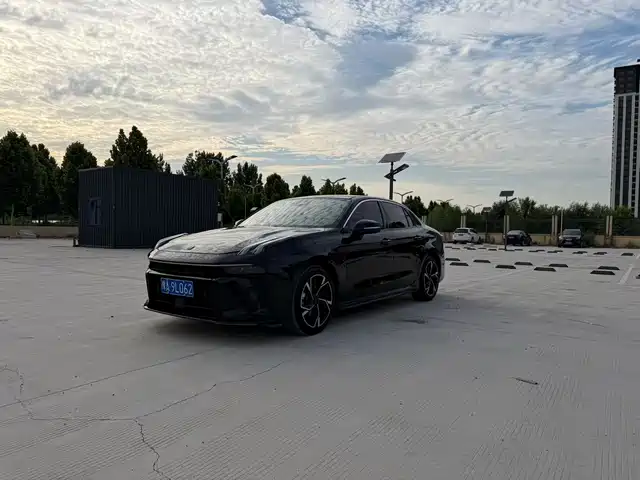 2024 Lynk & Co 03
