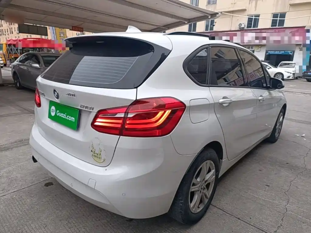 BMW 2 Series Active Tourer — миниатюра 7