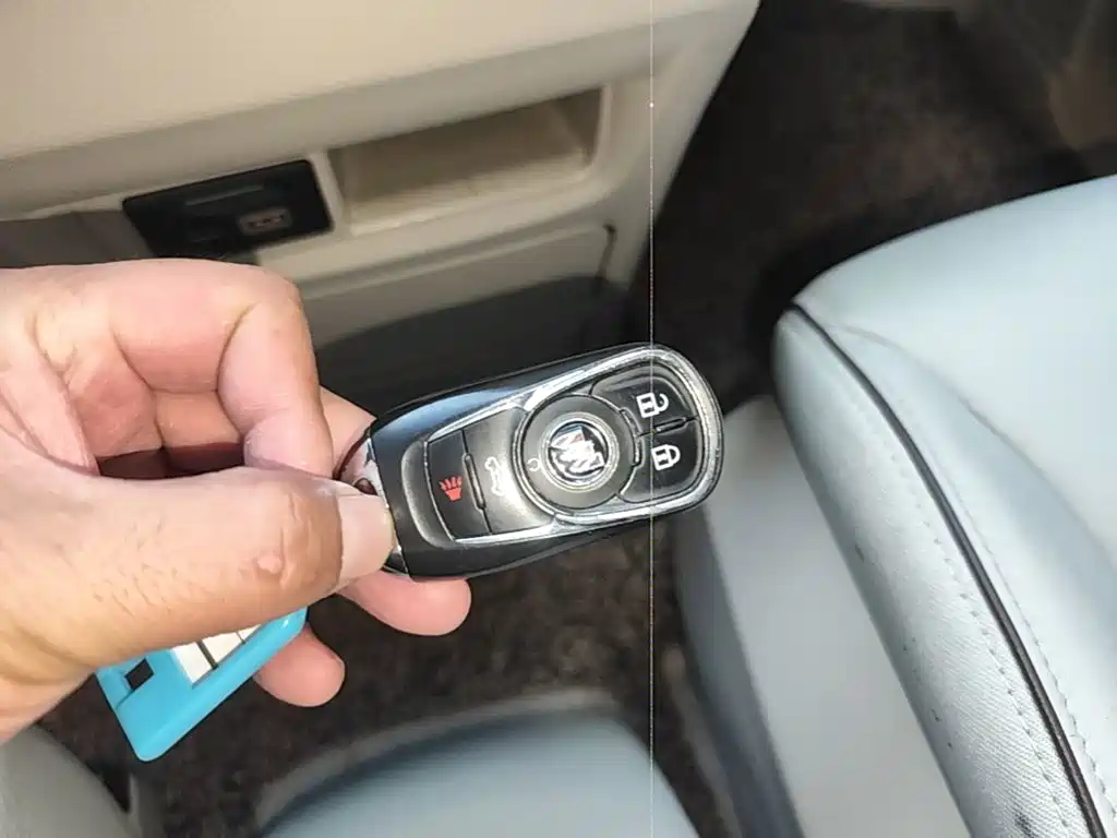 Buick GL8 — миниатюра 9