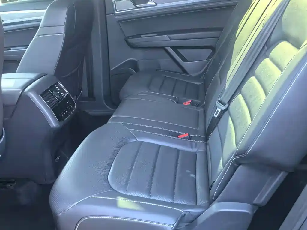 Volkswagen Teramont — миниатюра 5