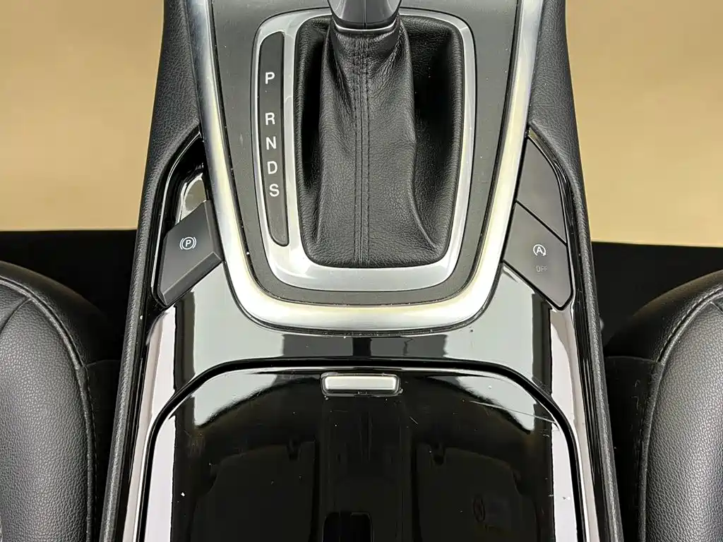 Ford Edge — миниатюра 23