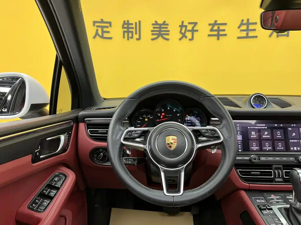 Porsche Macan — миниатюра 16