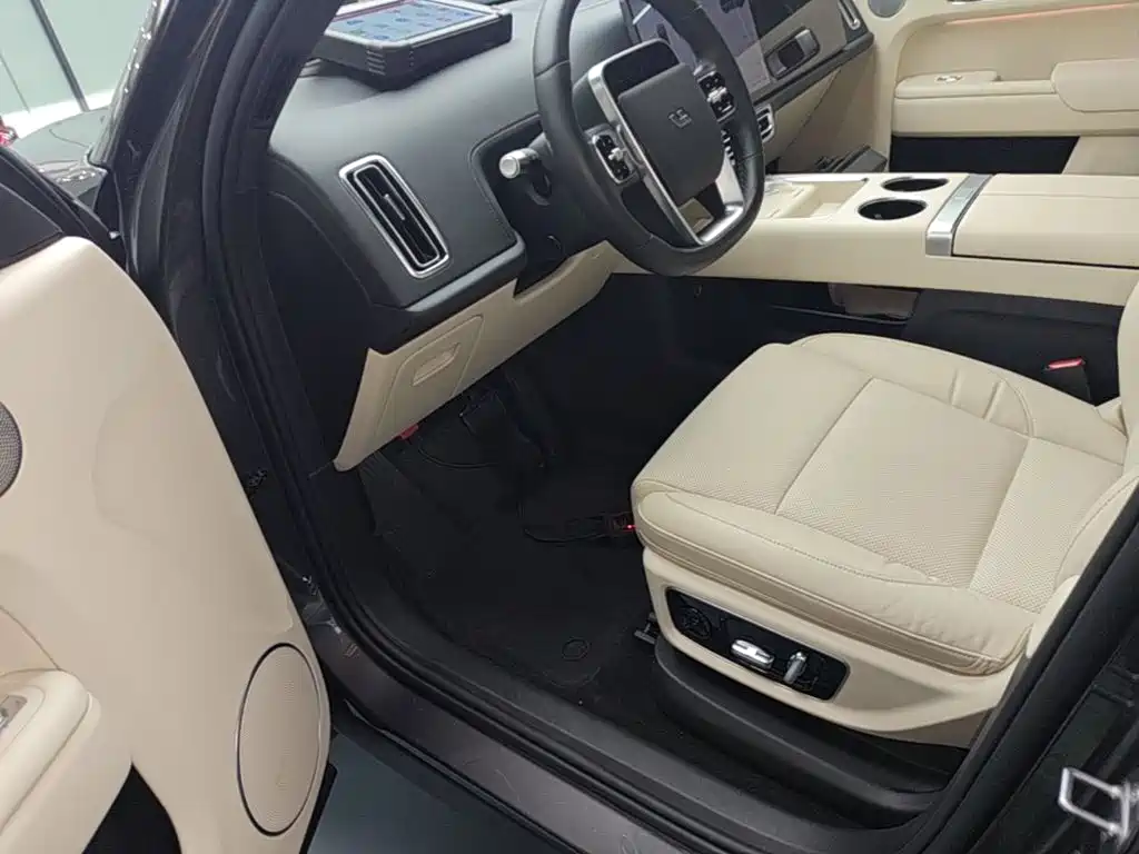 Li Auto Li L8 — миниатюра 16