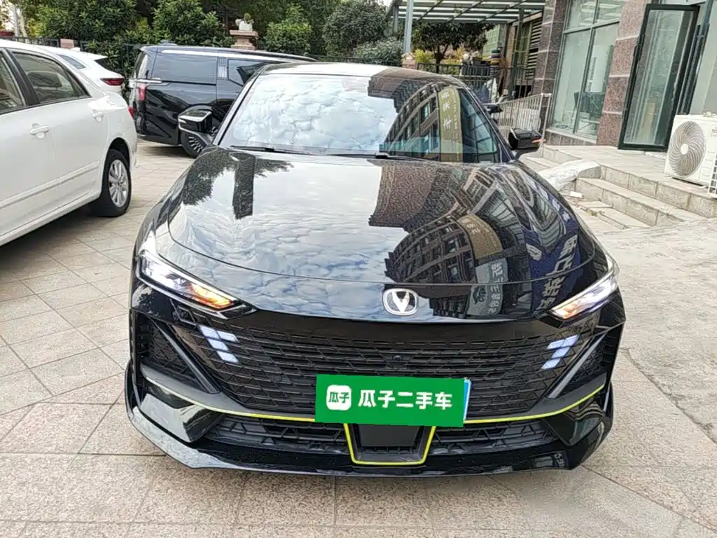 Changan UNI-V — миниатюра 3