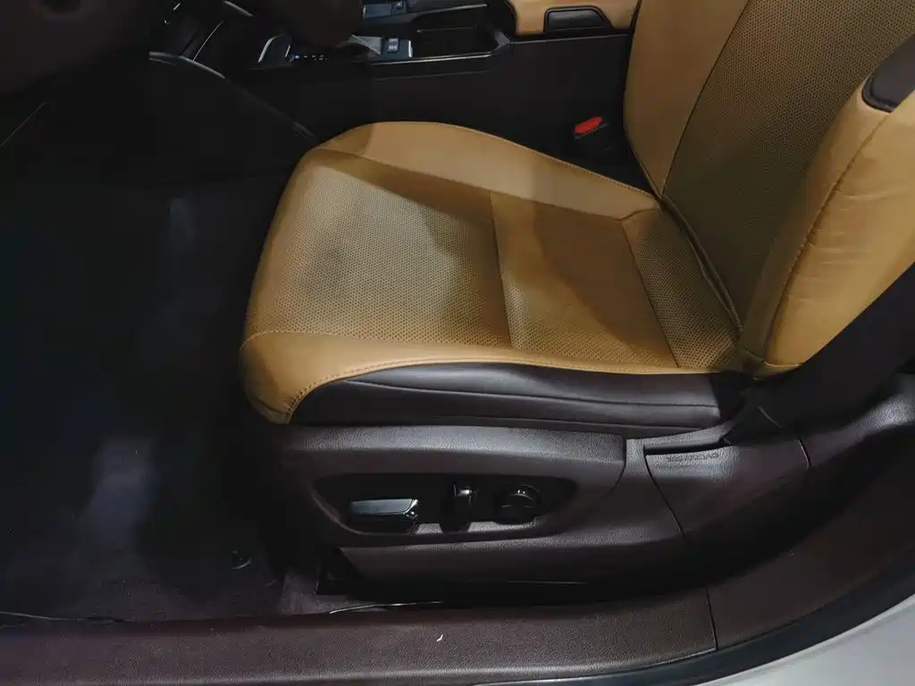 Lexus ES — миниатюра 20