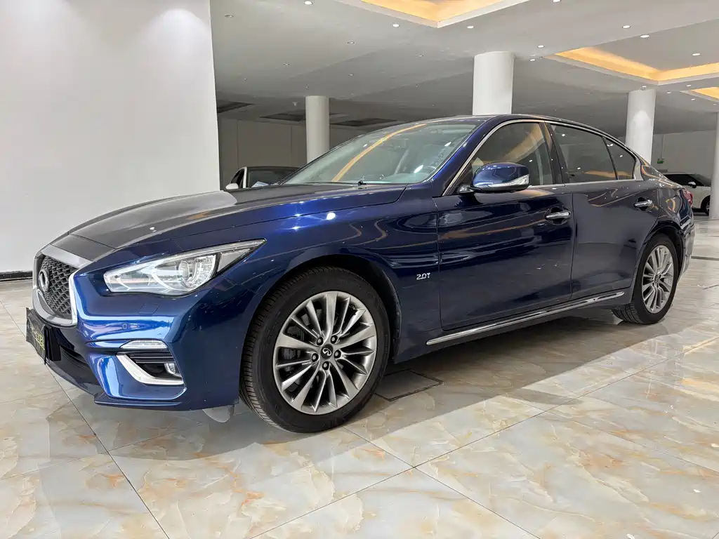 INFINITI Q50L