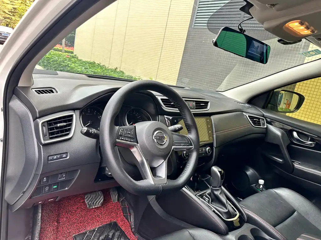 Nissan Qashqai 2019 2.0L CVT Smart