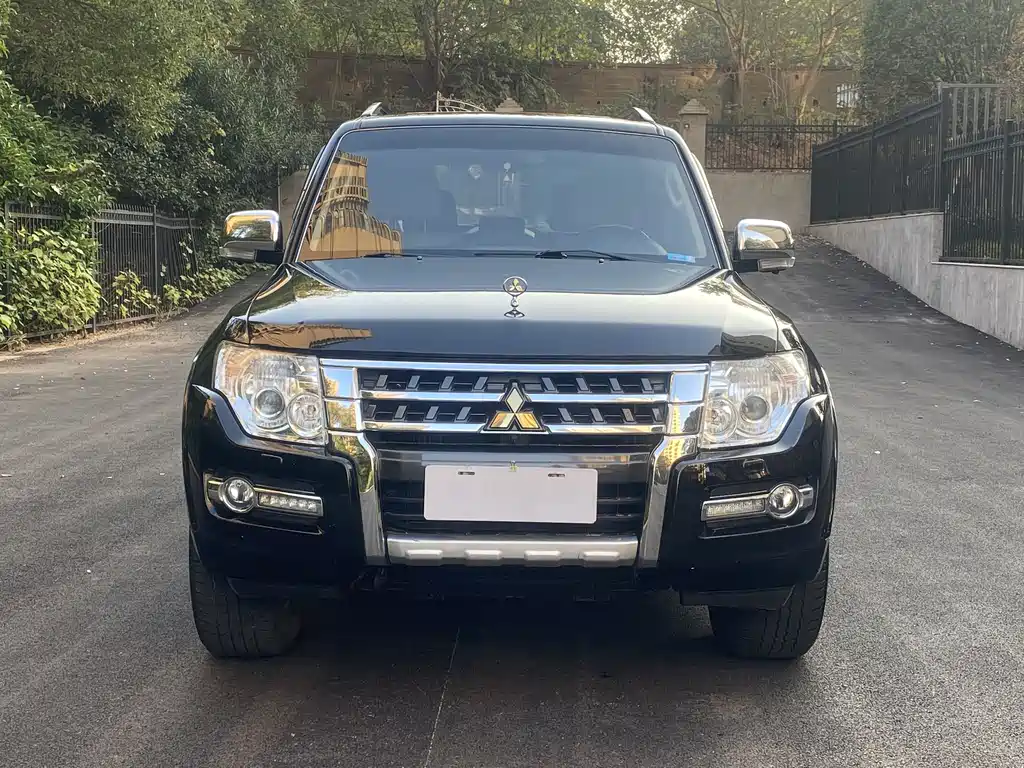 Mitsubishi V97 2019 3.8L AT