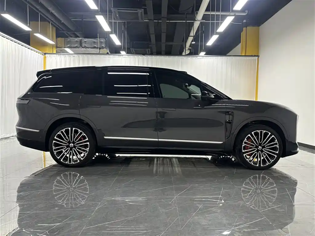 NIO ES8 2026 мест Executive