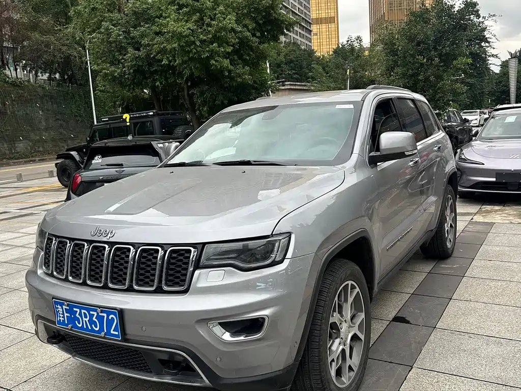 Jeep Grand Cherokee (Import)