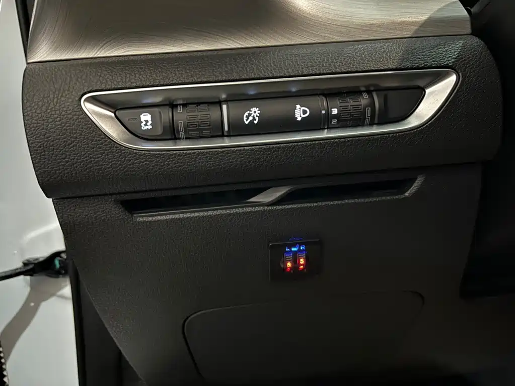 GEELY AUTOMOBILE BINYUE