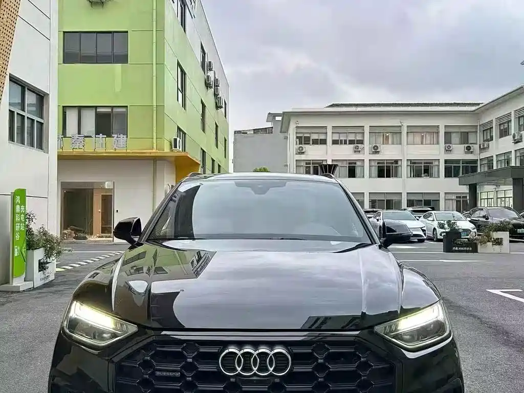 Audi Q5L — миниатюра 2
