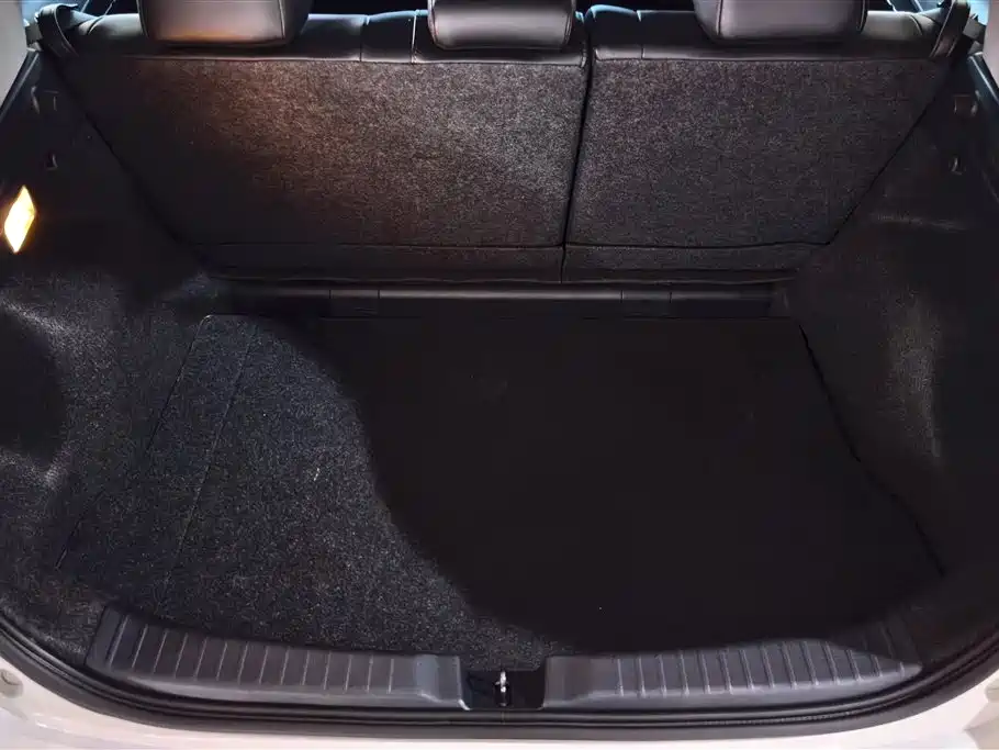 TOYOTA YARIS L ZHIXUAN