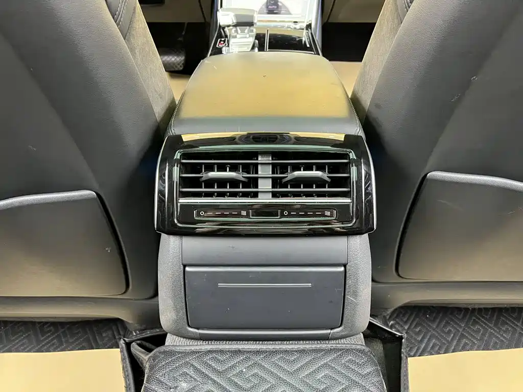 Audi A8 — миниатюра 30