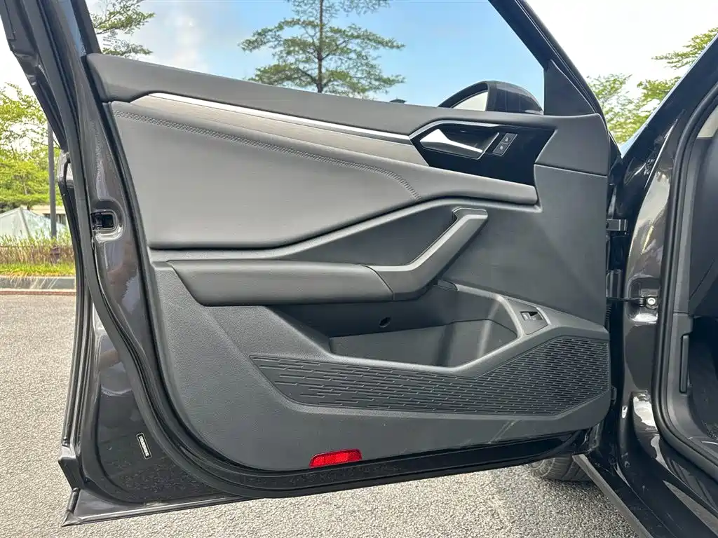 Volkswagen Sagitar 2019 280TSI DSG Comfort VI