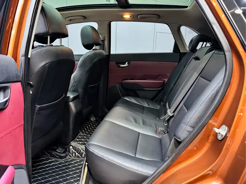Kia KX3 2015 1.6L AT DLX