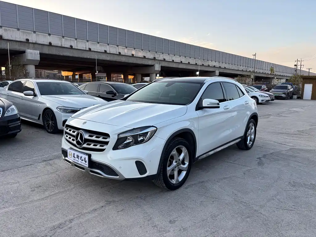 Mercedes-Benz GLA 2019
