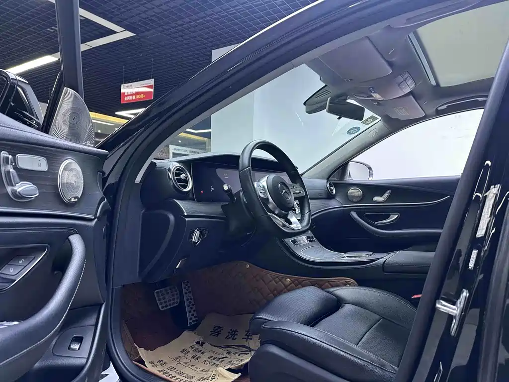 Mercedes-Benz E-Class — миниатюра 4
