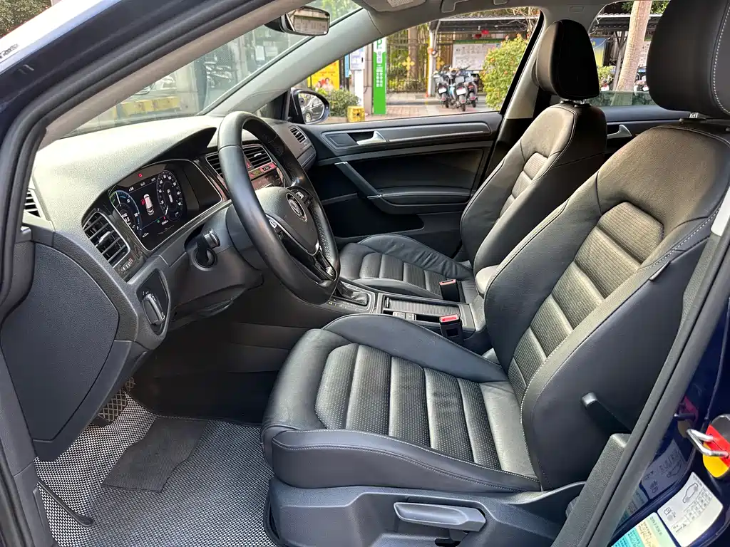 VOLKSWAGEN GOLF NEW ENERGY