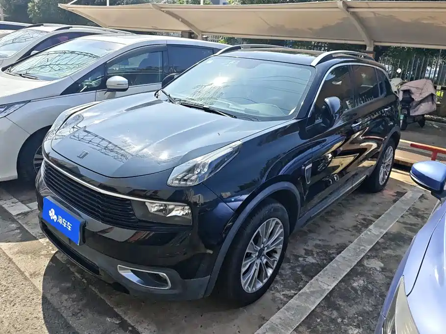 Lynk & Co 01