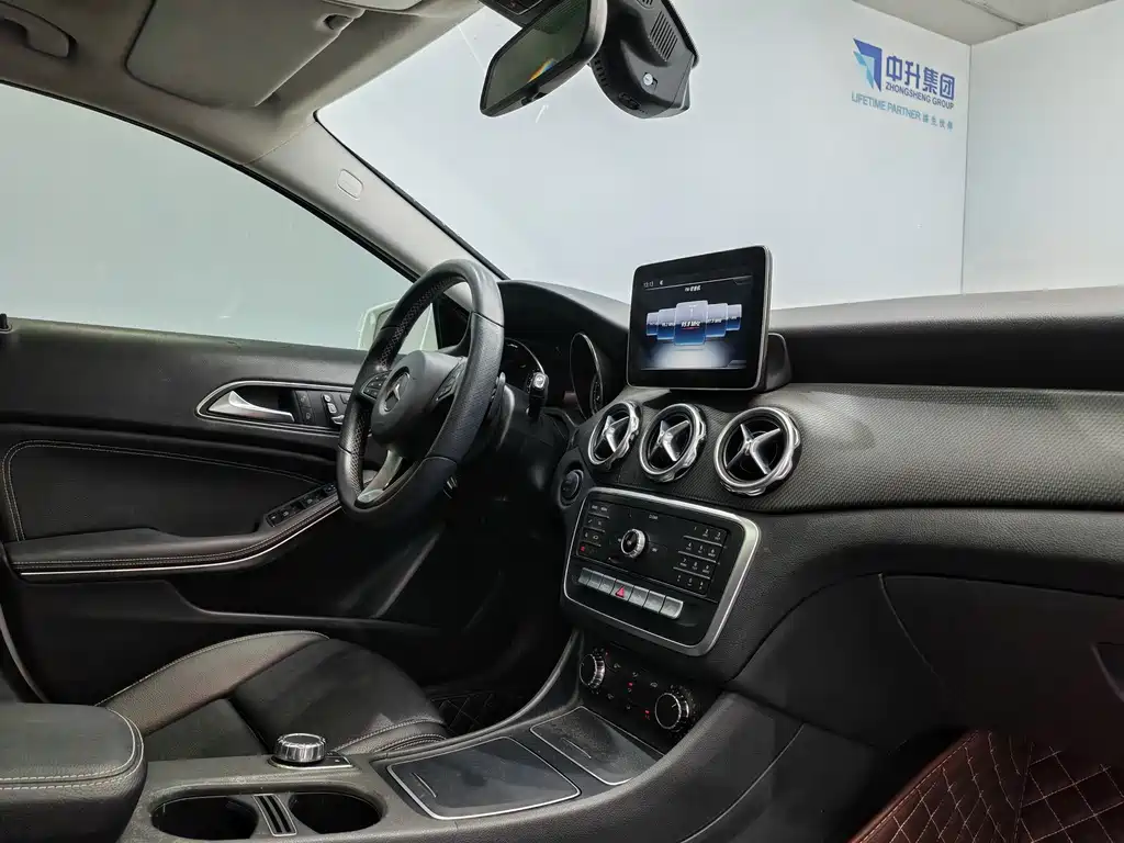 Mercedes-Benz GLA — миниатюра 15