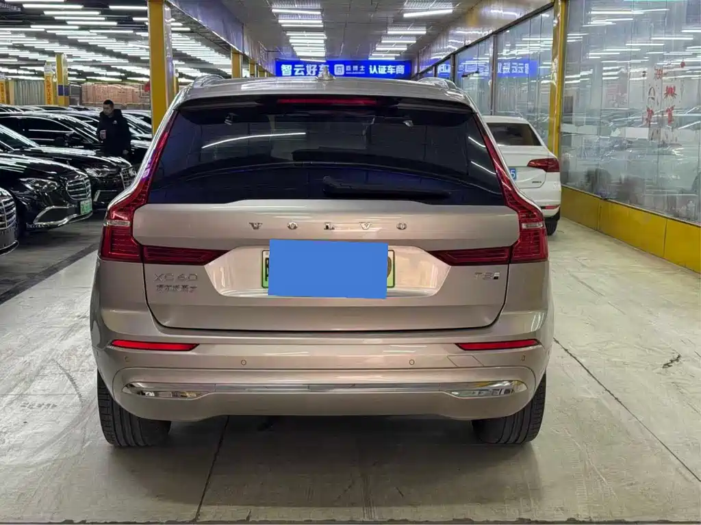 VOLVO XC60 PLUG IN HYBRID