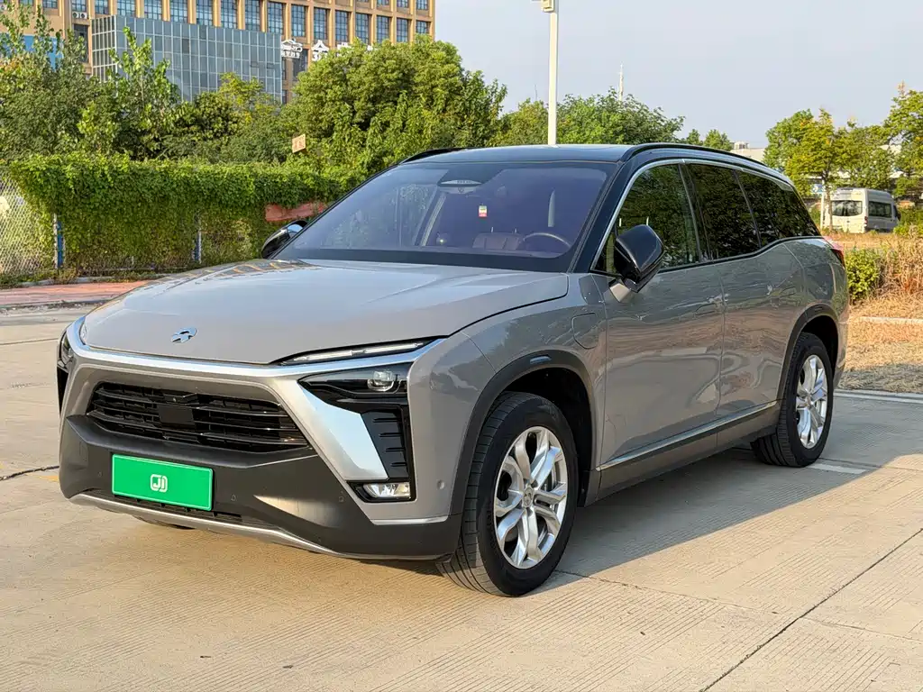 NIO ES8