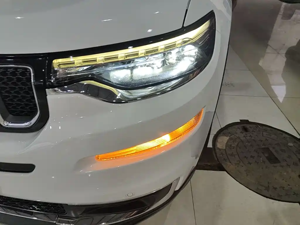 Jeep Grand Commander — миниатюра 24
