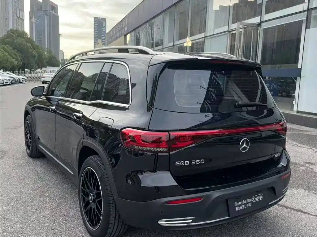 Mercedes-Benz EQB — миниатюра 5