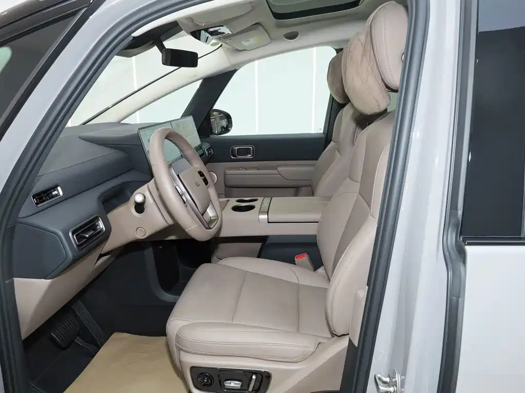 Li Auto Li MEGA — миниатюра 10
