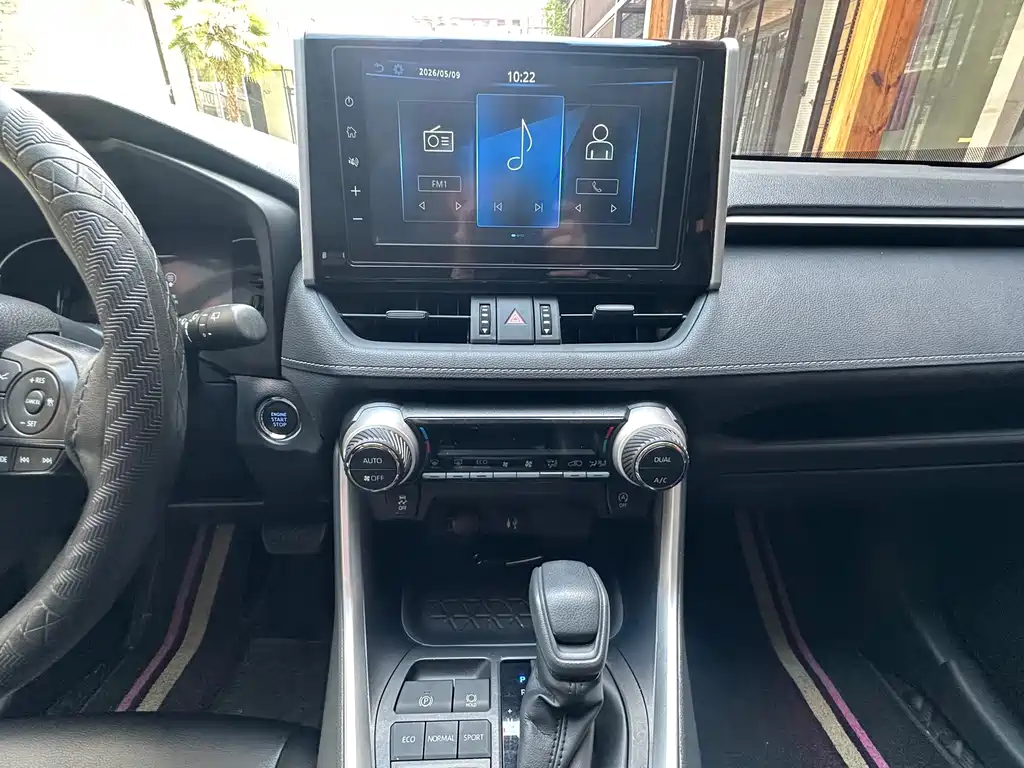 Toyota RAV4 — миниатюра 12
