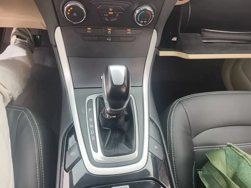 Ford Edge — миниатюра 14