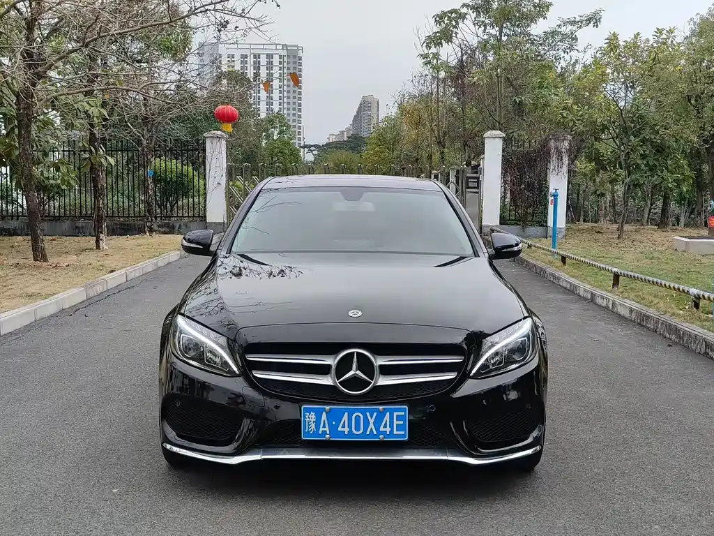 Mercedes-Benz C-Class — миниатюра 2