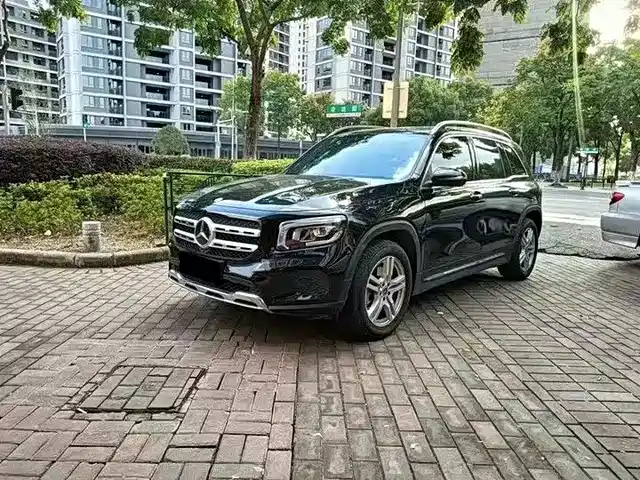 mercedes-benz glb