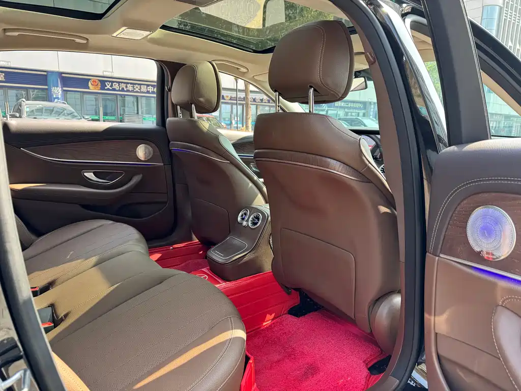 MERCEDES-BENZ E CLASS