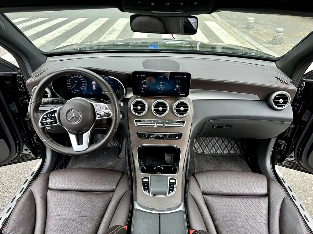 Mercedes-Benz GLC — миниатюра 8