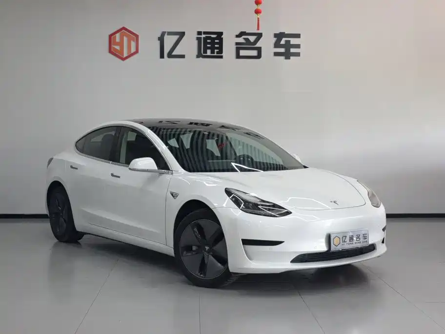 Tesla Model 3 — миниатюра 3